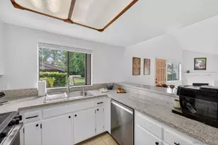 8356 Via Sonoma, La Jolla, CA 92037 - Photo 13