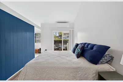  8356 Via Sonoma #D, La Jolla, CA 92037 - Photo 17