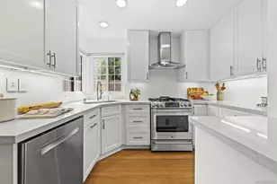 558 E Ave, Coronado, CA 92118 - Photo 11