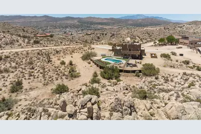 57388 Manzanita, Yucca Valley, CA 92284 - Photo 9