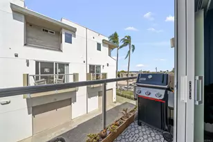 1952 Hornblend, San Diego, CA 92109 - Photo 9