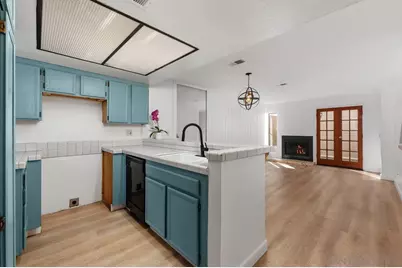  9250 Towne Centre Drive #6, San Diego, CA 92121 - Photo 7