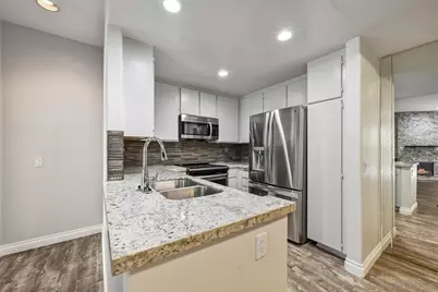  580 Camino De La Reina #120, San Diego, CA 92108 - Photo 9