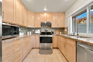 11452 Matinal Cir, San Diego, CA 92127 - Photo 7