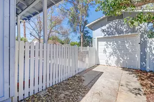 4199 Sunnyside Dr, Riverside, CA 92506 - Photo 25