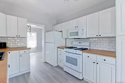  4199 Sunnyside Dr, Riverside, CA 92506 - Photo 13