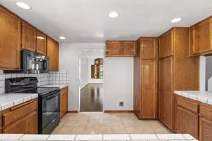 1693 W Country Club, Escondido, CA 92026 - Photo 17