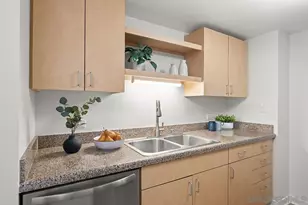425 W Beech St, San Diego, CA 92101 - Photo 9