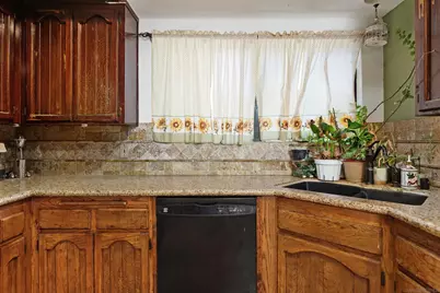  3950 Hellers Bend, Fallbrook, CA 92028 - Photo 3