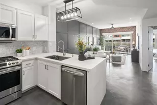 450 J, San Diego, CA 92101 - Photo 1
