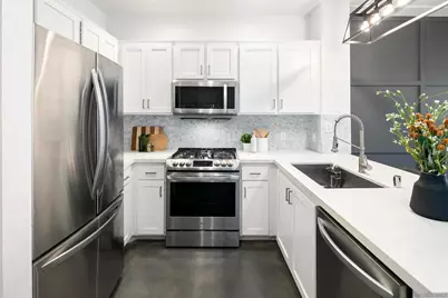  450 J #5151, San Diego, CA 92101 - Photo 3