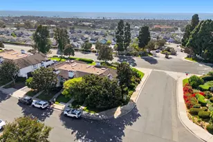 6905 Carnation Dr, Carlsbad, CA 92011 - Photo 37