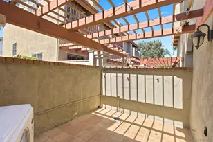 2565 Navarra Dr, Carlsbad, CA 92009 - Photo 31