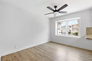 2565 Navarra Dr, Carlsbad, CA 92009 - Photo 19