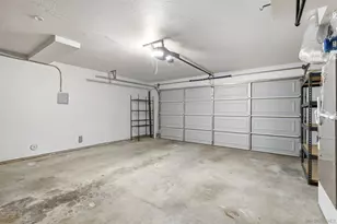 2565 Navarra Dr, Carlsbad, CA 92009 - Photo 35