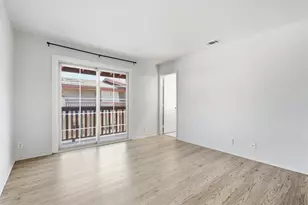 2565 Navarra Dr, Carlsbad, CA 92009 - Photo 25