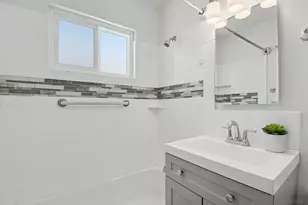 802 Vanderbilt Pl, San Diego, CA 92103 - Photo 13
