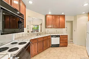 8360 Suntree Pl, San Diego, CA 92119 - Photo 13