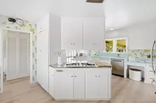 7865 Roseland Dr, La Jolla, CA 92037 - Photo 23