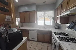 27593 Marian Rd, Temecula, CA 92591 - Photo 11