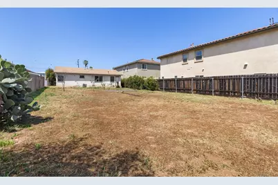 535 12th St, Imperial Beach, CA 91932 - Photo 17