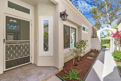  15511 Walton Heath Row, San Diego, CA 92128 - Photo 3