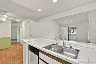 9169 Village Glen, San Diego, CA 92123 - Photo 25