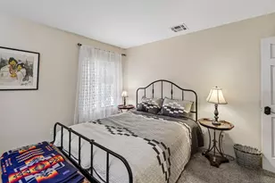 2070 Illion, San Diego, CA 92110 - Photo 23