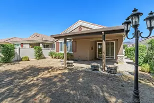 977 Blackhawk Dr, Beaumont, CA 92223 - Photo 19