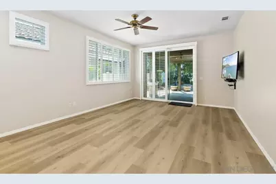  977 Blackhawk Dr, Beaumont, CA 92223 - Photo 7