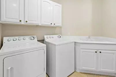  977 Blackhawk Dr, Beaumont, CA 92223 - Photo 15