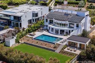 8308 Calle Del Cielo, La Jolla, CA 92037 - Photo 9