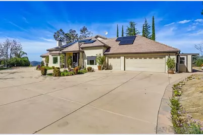  29059 Meadow Glen Way W, Escondido, CA 92026 - Photo 5