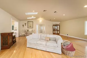 342 Beaumont Dr, Vista, CA 92084 - Photo 23