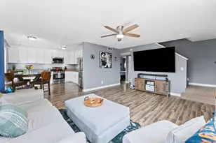 2787 Thunder Dr, Oceanside, CA 92056 - Photo 5