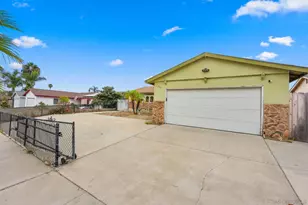 656 Flora Dr, Oceanside, CA 92057 - Photo 27