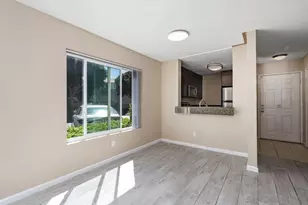 7425 Charmant Dr, San Diego, CA 92122 - Photo 11