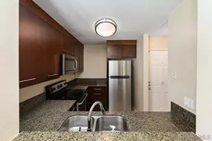 7425 Charmant Dr, San Diego, CA 92122 - Photo 13