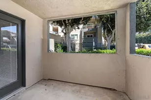 7425 Charmant Dr, San Diego, CA 92122 - Photo 9