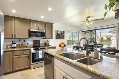  355 N Melrose Dr #E, Vista, CA 92083 - Photo 11