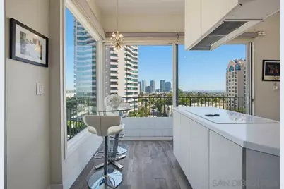  10501 Wilshire Blvd #1005, Los Angeles, CA 90024 - Photo 11
