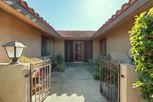 30138 Disney Ln, Vista, CA 92084 - Photo 5