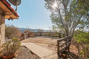 30138 Disney Ln, Vista, CA 92084 - Photo 9
