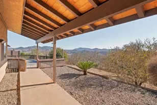 30138 Disney Ln, Vista, CA 92084 - Photo 13