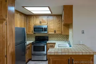 750 State St, San Diego, CA 92101 - Photo 5