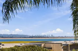 4015 Crown Point Dr, San Diego, CA 92109 - Photo 11