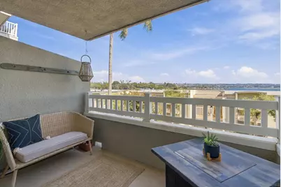  4015 Crown Point Dr #104, San Diego, CA 92109 - Photo 9