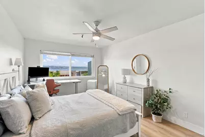  4015 Crown Point Dr #104, San Diego, CA 92109 - Photo 15