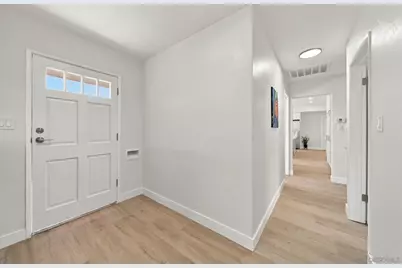  1840 Locust St, San Diego, CA 92106 - Photo 9