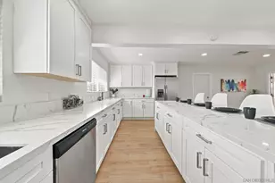 1840 Locust St, San Diego, CA 92106 - Photo 5